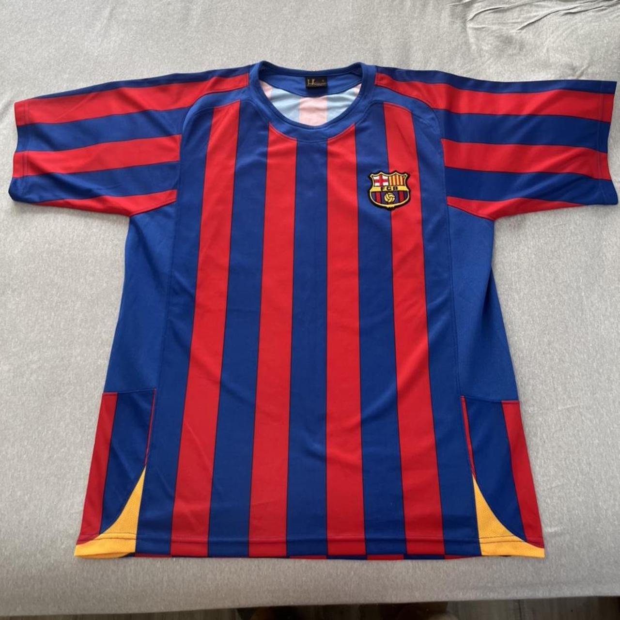 FC Barcelona Ronaldinho jersey Fits a Large!!... - Depop
