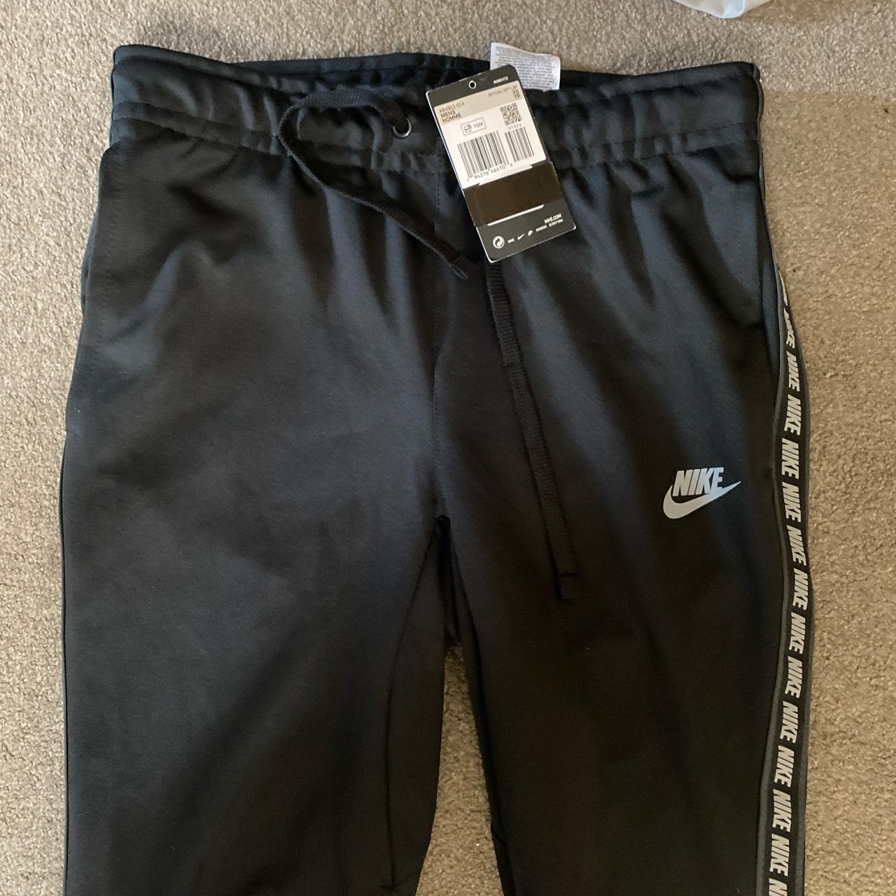 mens nike repeat tracksuit