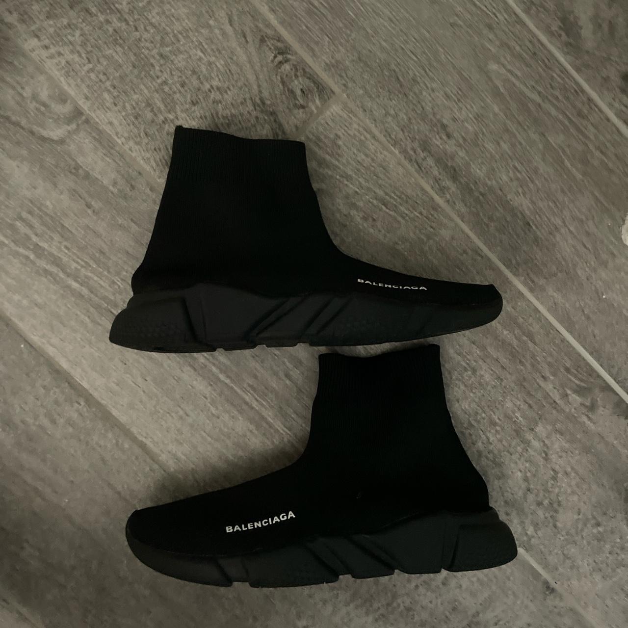 Balenciaga speed hot sale triple black