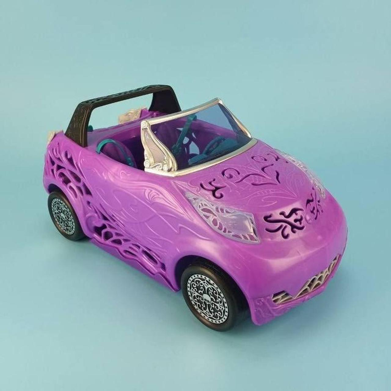 Monster High doll car 🚘 The first and second... - Depop