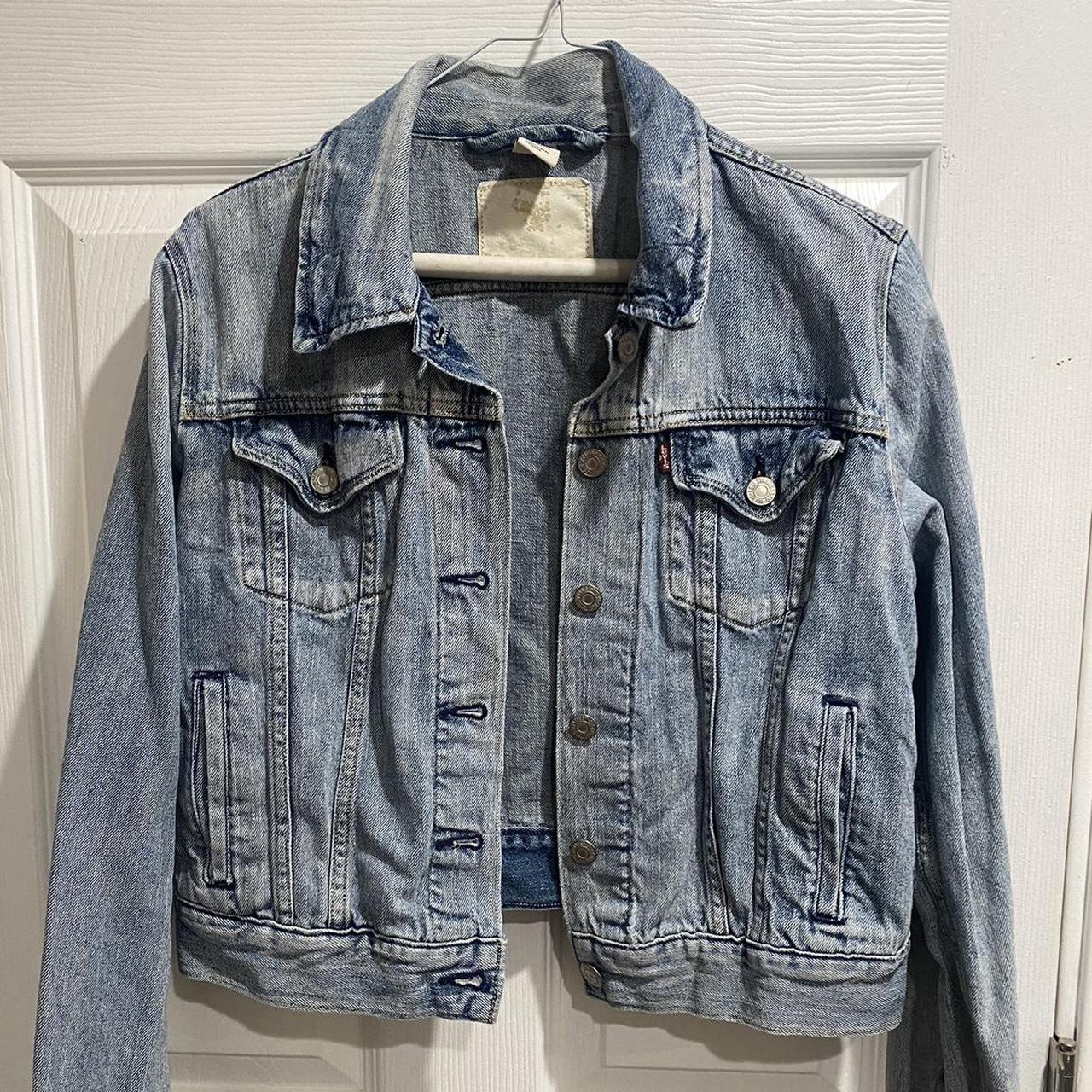 Levi's Jacket | Depop