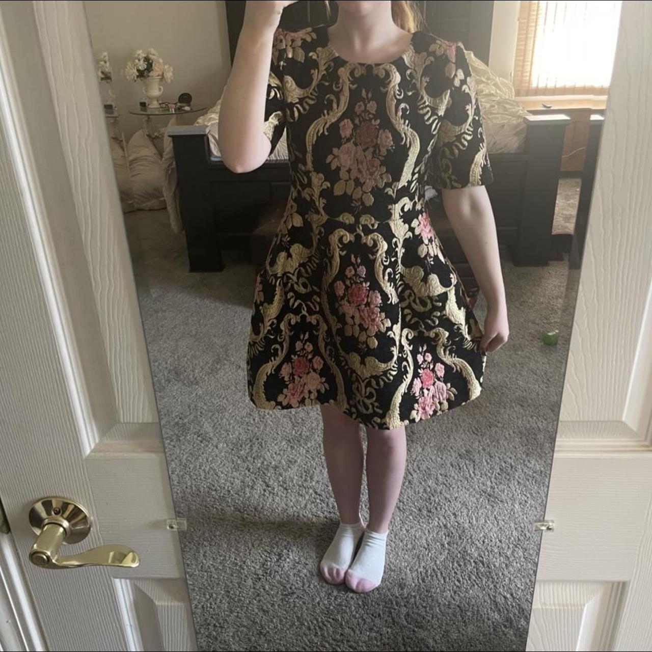 vintage tapestry puff dress with pockets! Selling... Depop