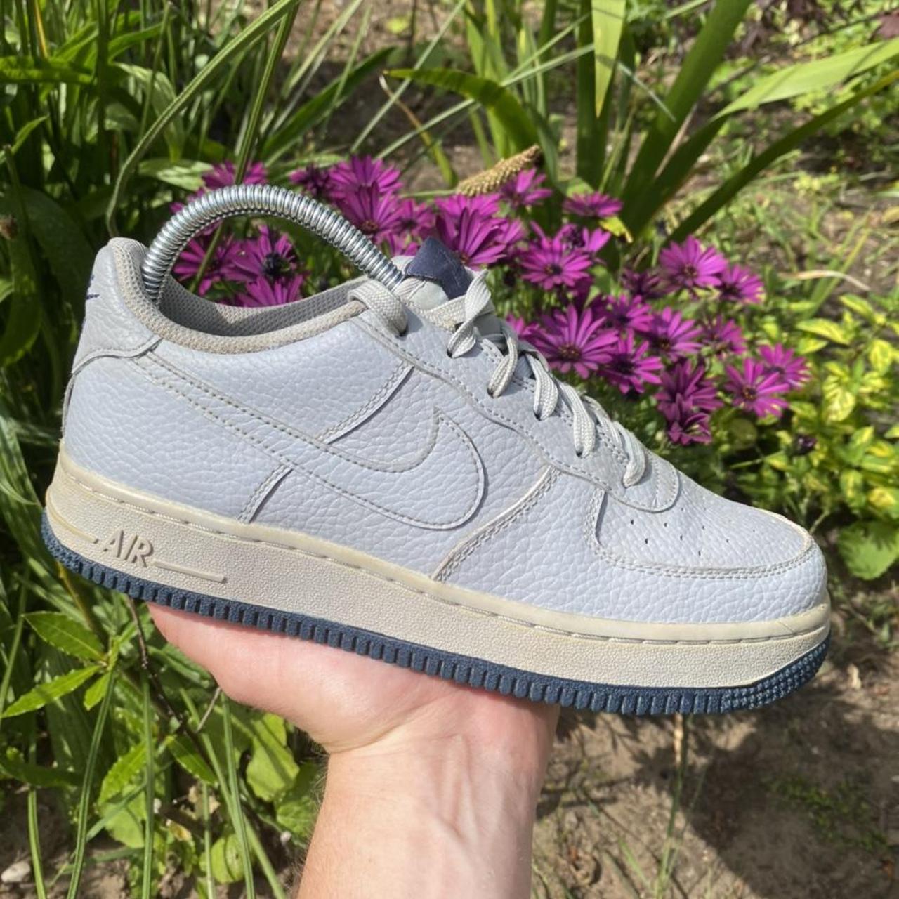 nike air force 1 07 blue sole