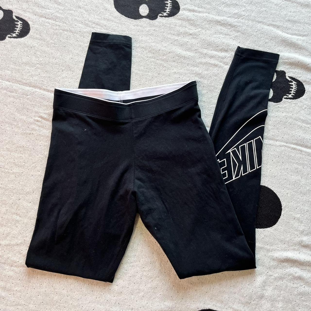 Nike cotton leggings 🎱🫧 Size small in junior, so - Depop