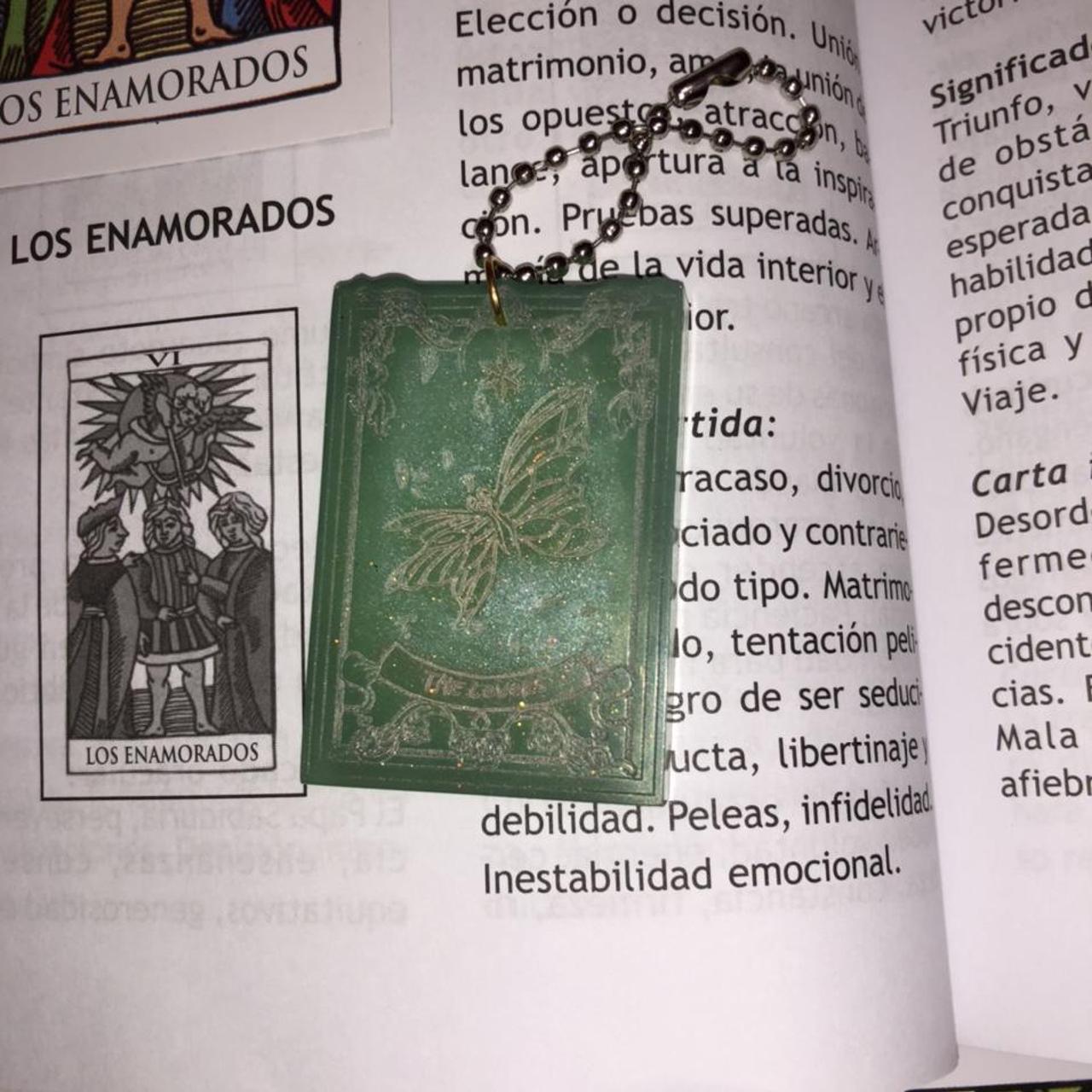 ⚜️Tarot card The lovers (Los enamorados)keychain, - Depop