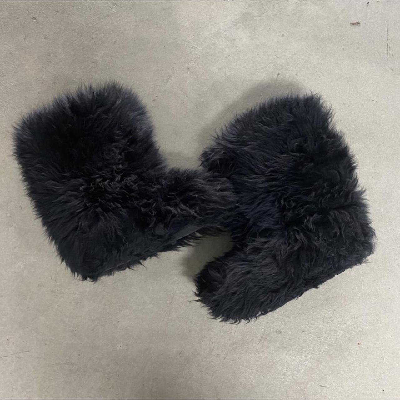 ugg fluff momma black