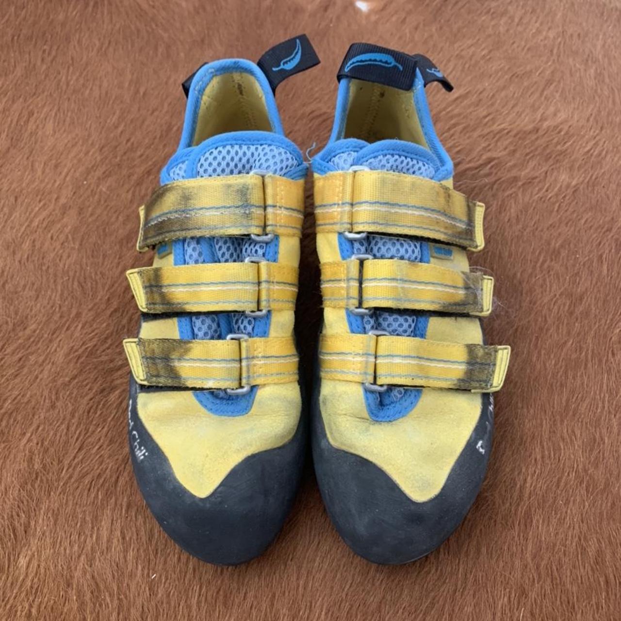 Climbing shoes. Size 5.5 Red chilli, used for 2... Depop