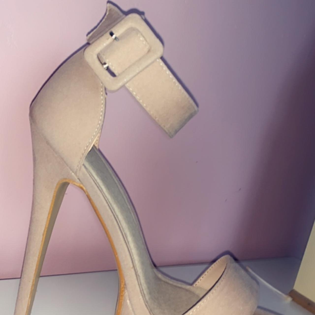 Essex deals glam heels