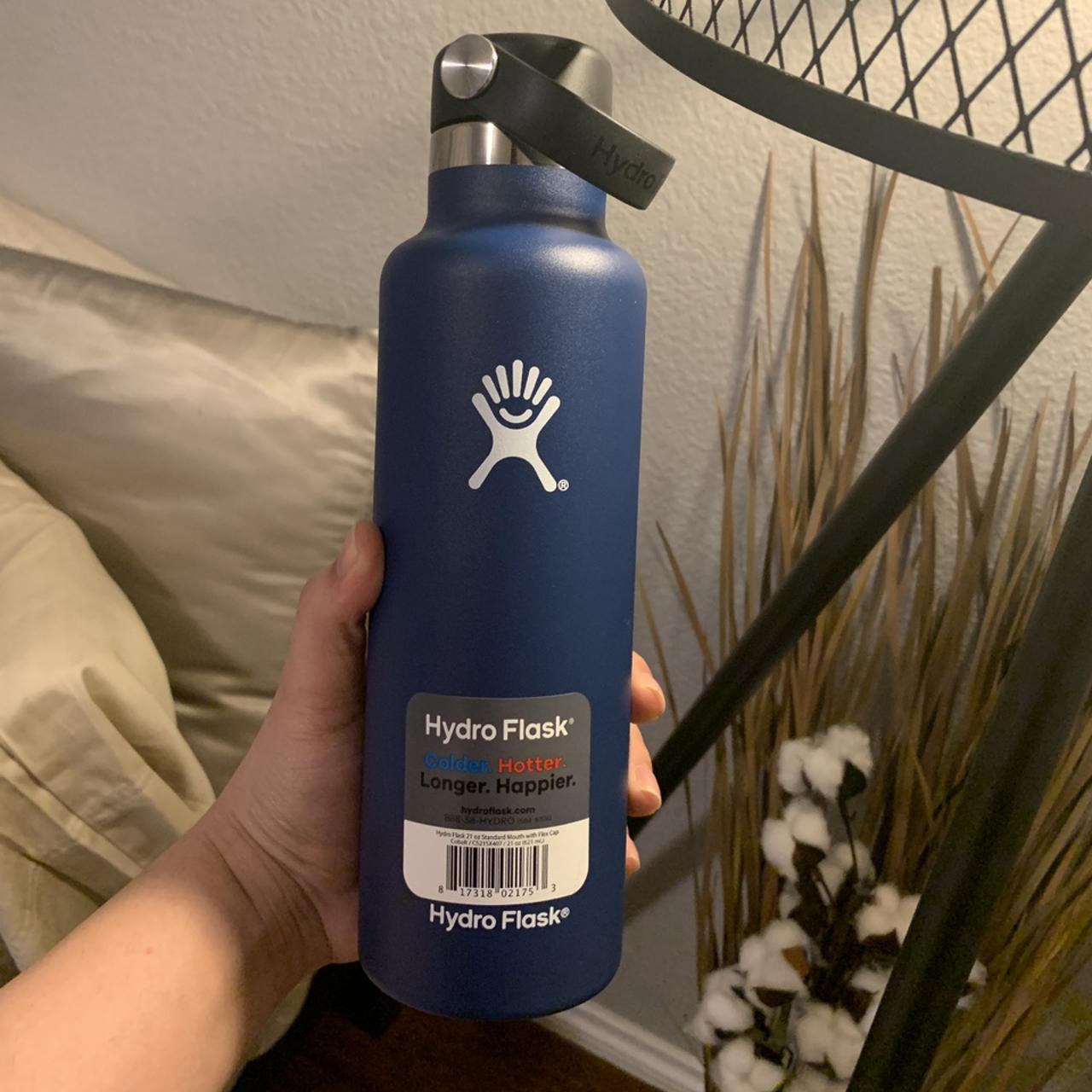 black 21 oz hydroflask - Depop