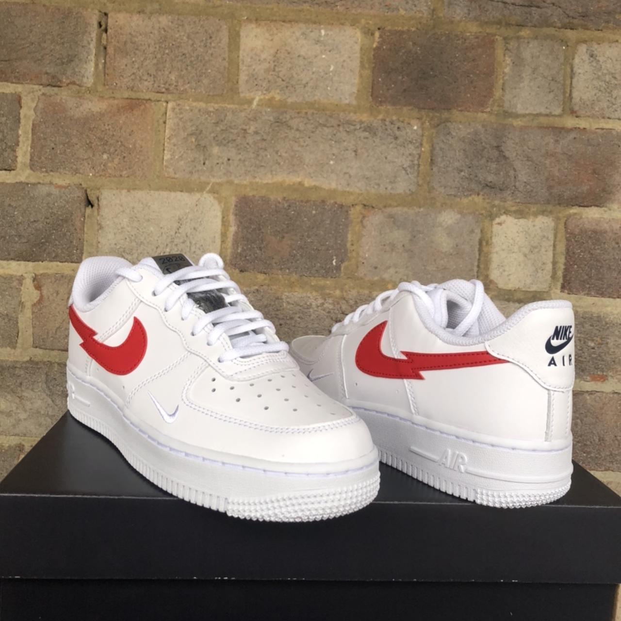 Nike Women's White and Red Trainers | Depop