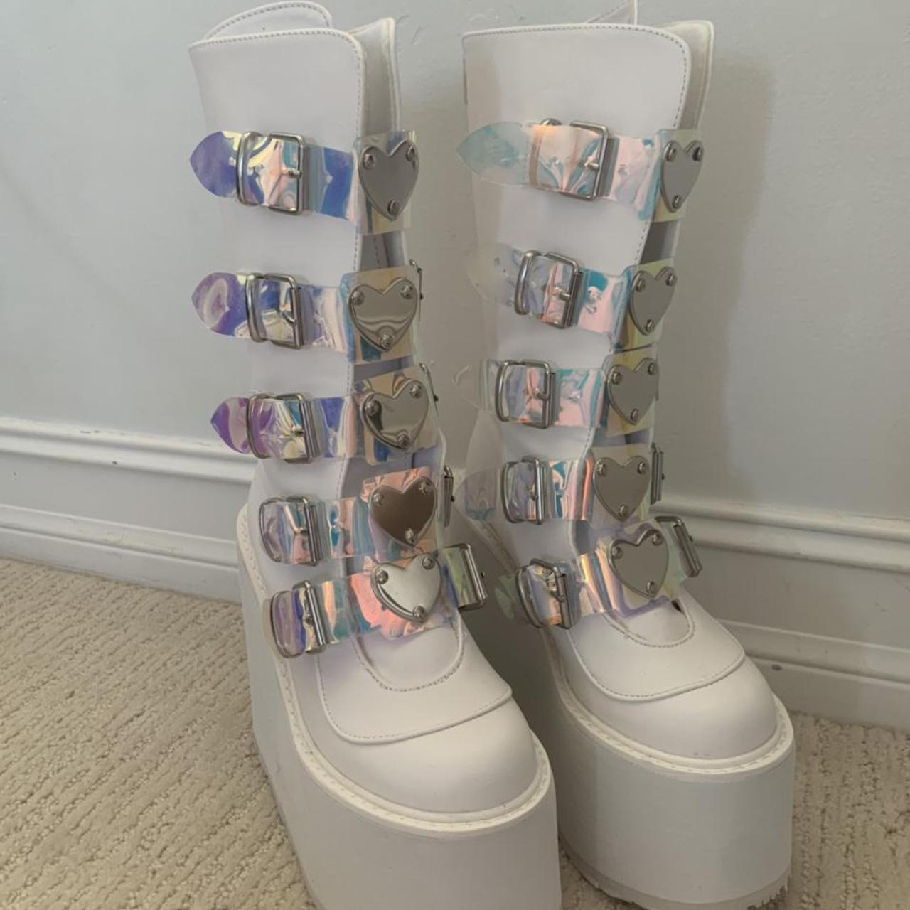 demonia swing 230 pink