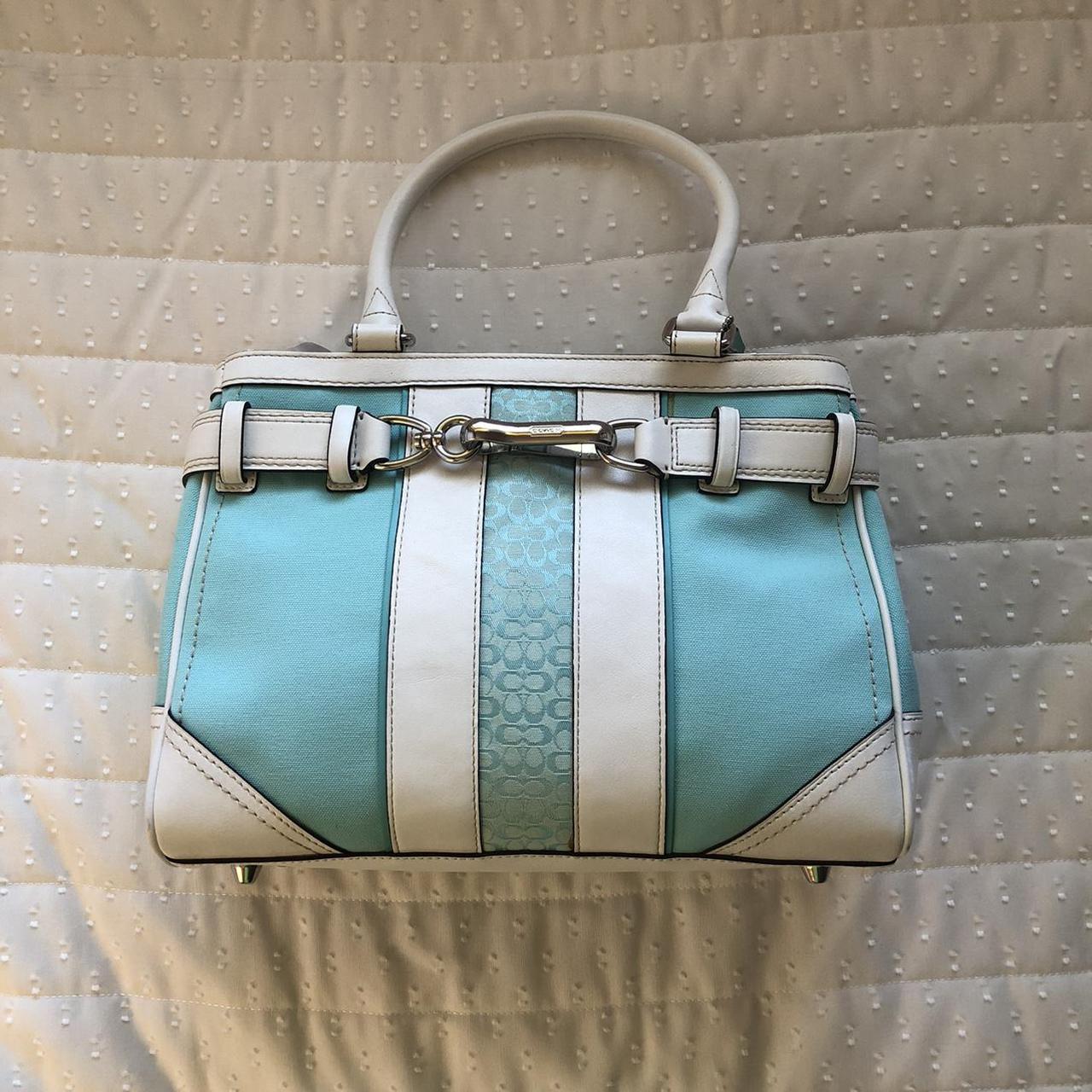 Coach 2024 turquoise purse