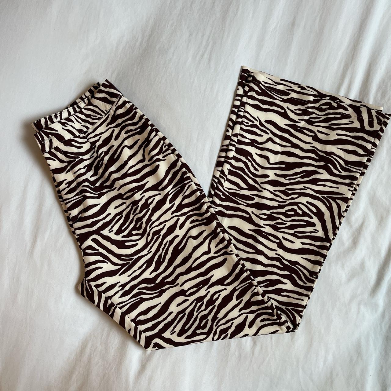Womens printed pants Depop