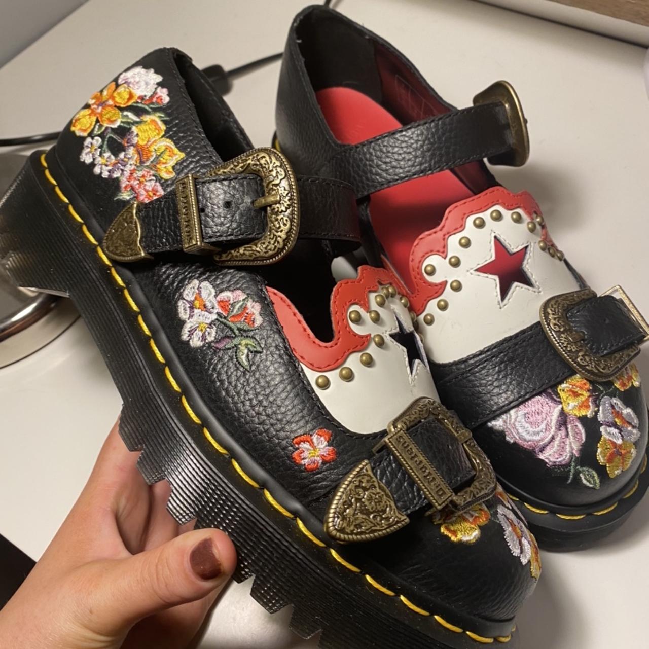 Dr hotsell martens mukai