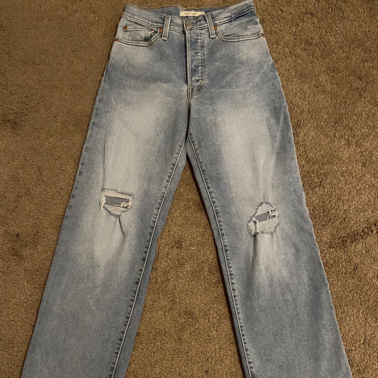 Levi's Women's Blue Jeans | Depop