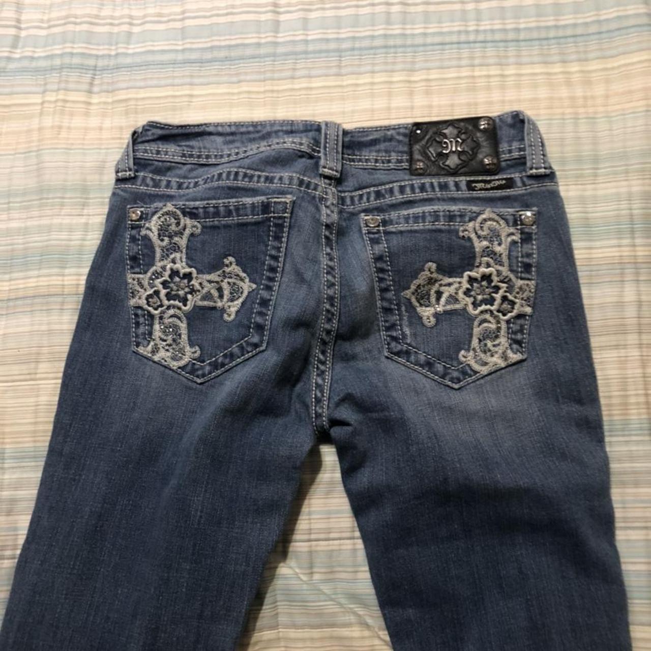 Suko Jeans Lowrise + Bootcut Very similar to miss - Depop