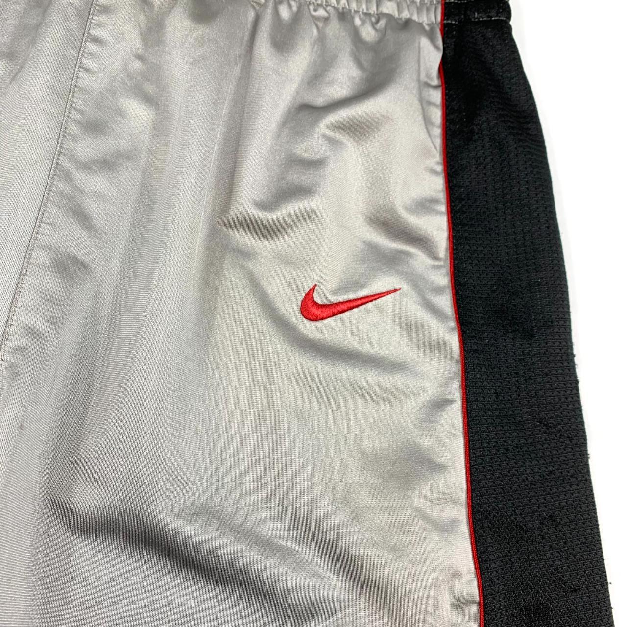 Y2K NBA CHICAGO BULLS NIKE BASKETBALL SHORTS in - Depop