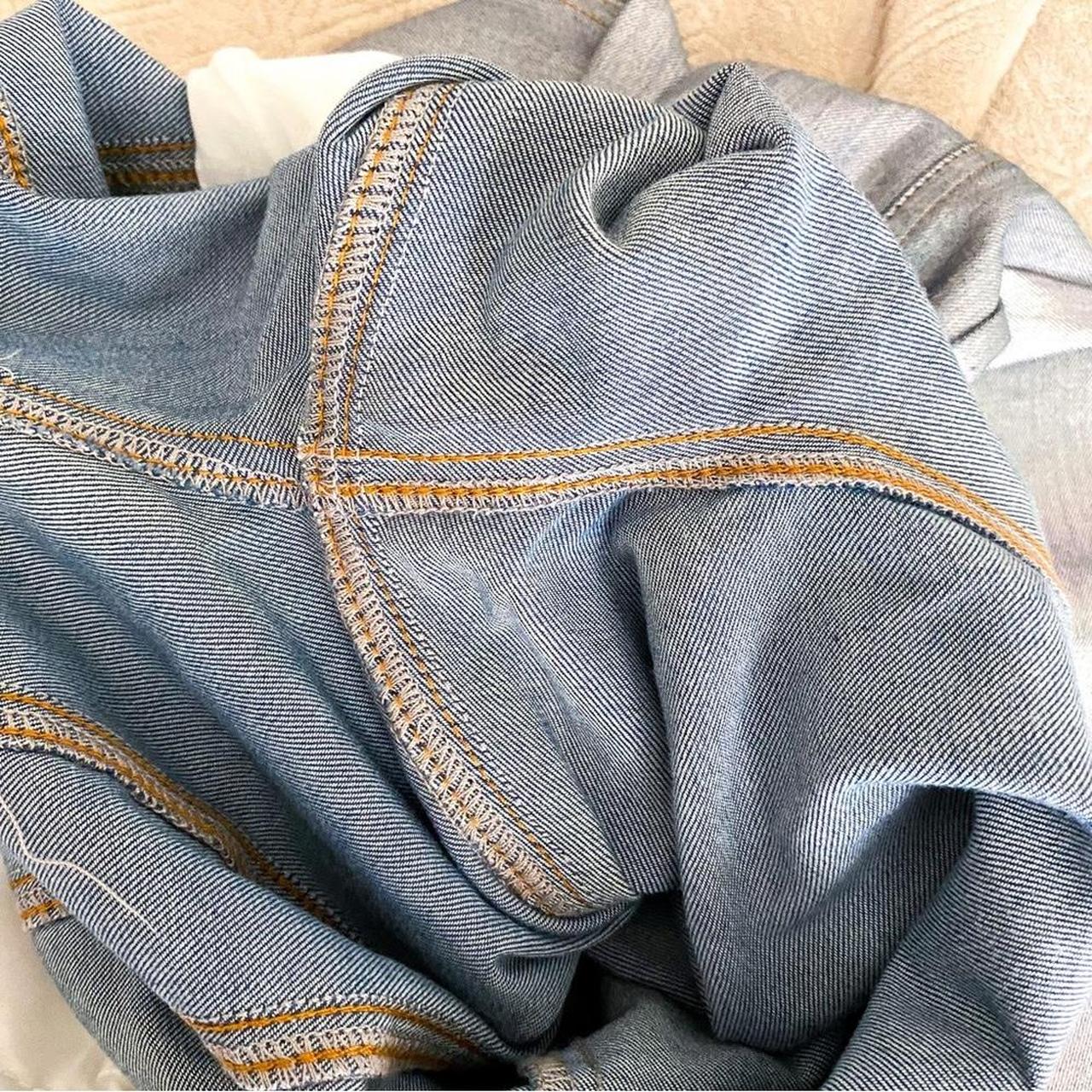 Product Image 4 - IAMGIA Ximena Pant
Color: Silver
Size: XS