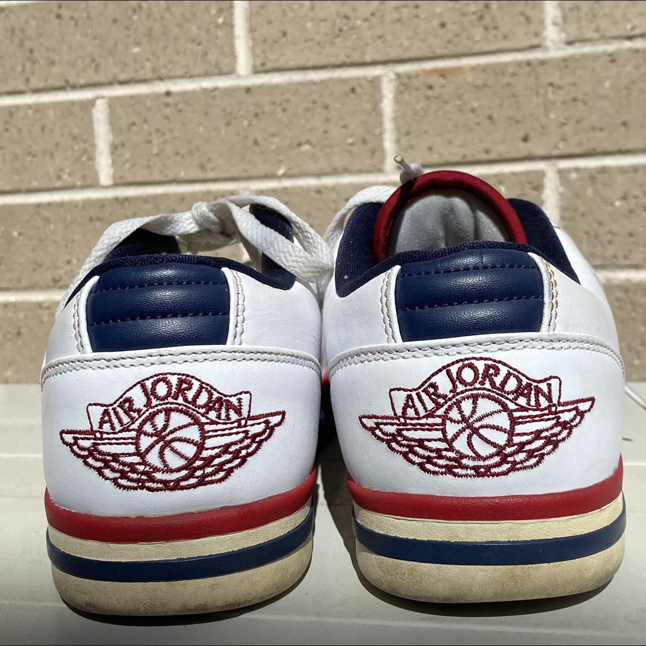 white low top jordan 1