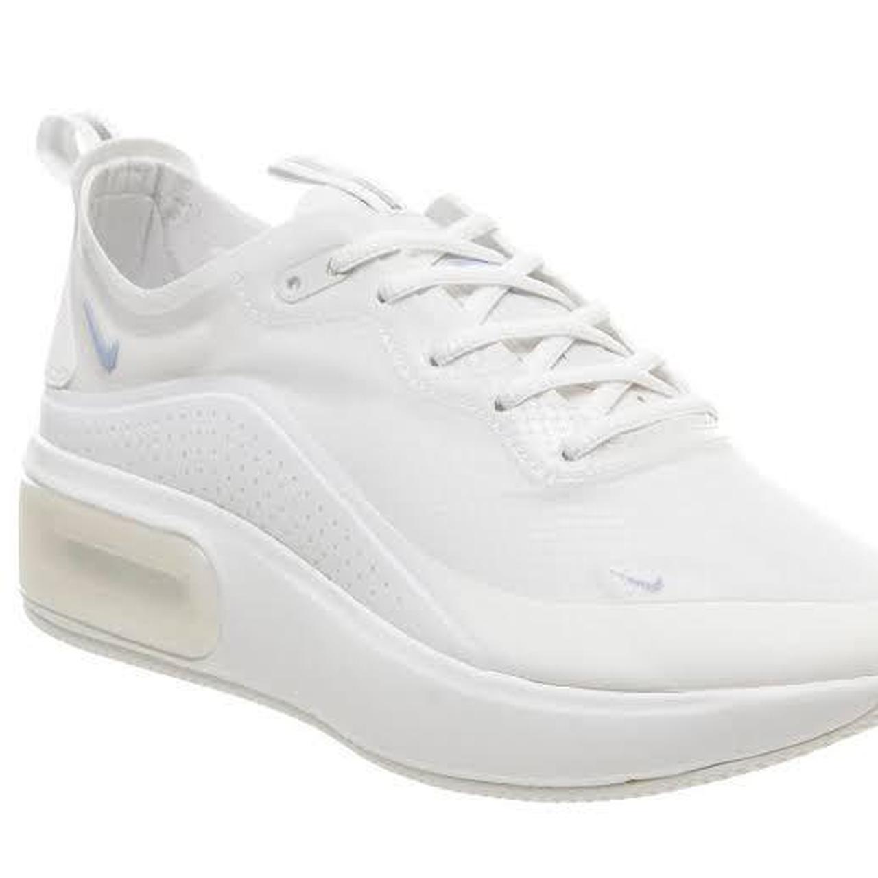 triple white nike air max