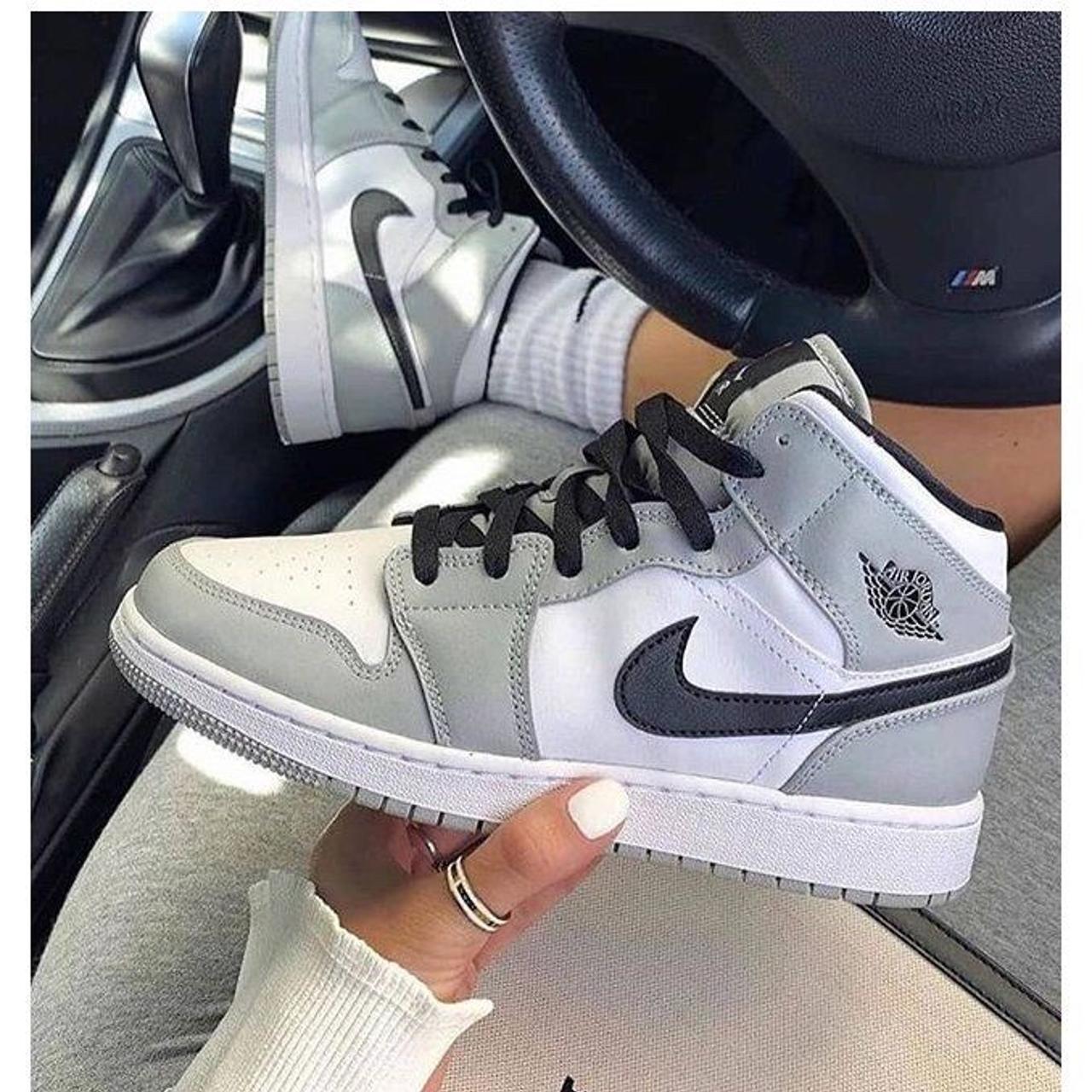 Shops Air Jordan 1 Mid Smoke Grey