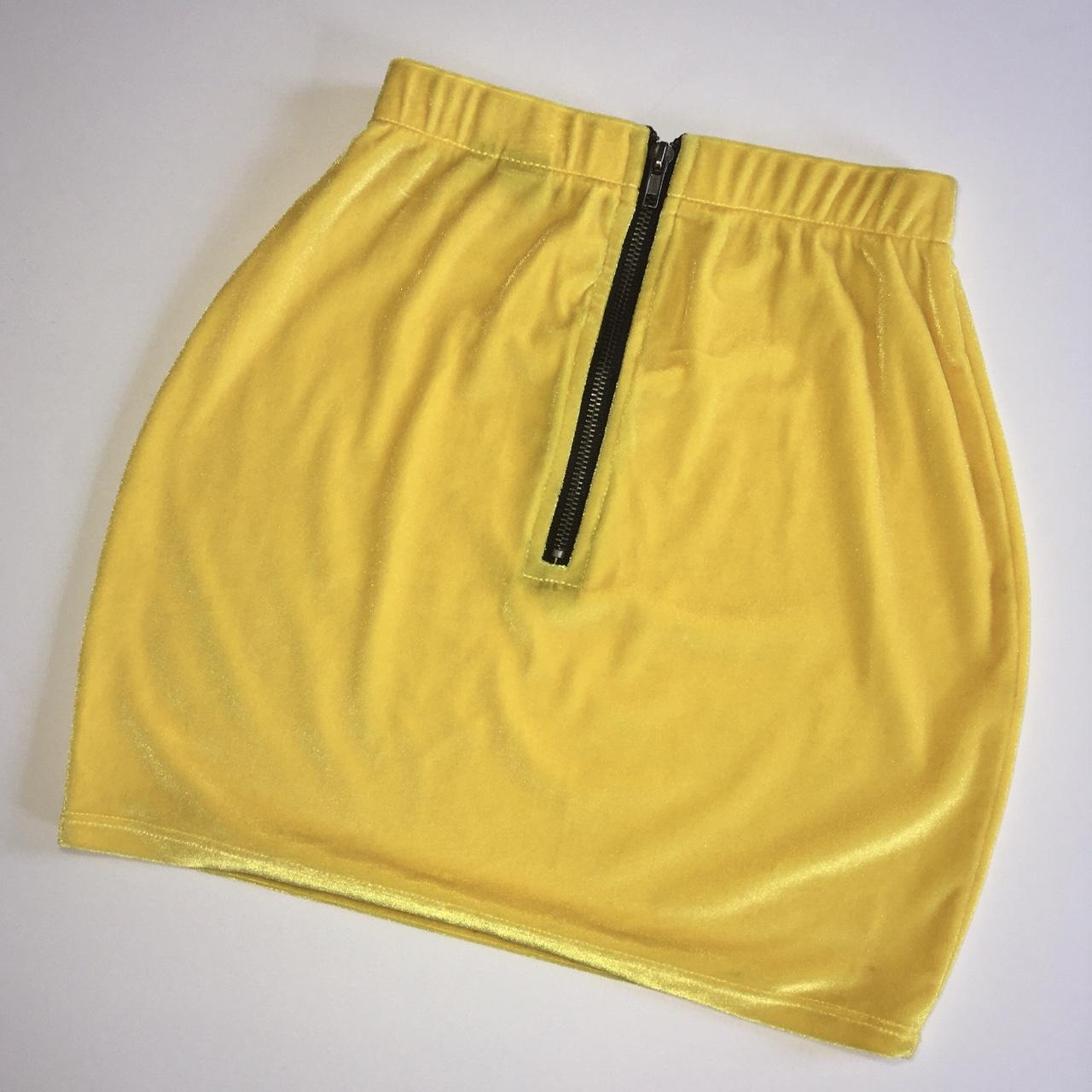 Urban Outfitters Women's Yellow Skirt (2)