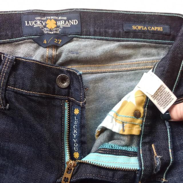 Lucky Brand light wash sofia capri jeans size - Depop