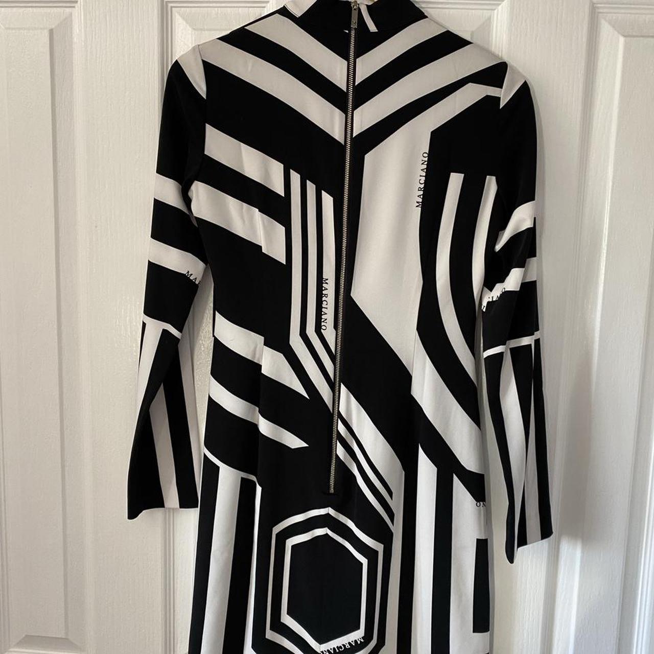 Product Image 3 - GUESS Marciano black and white