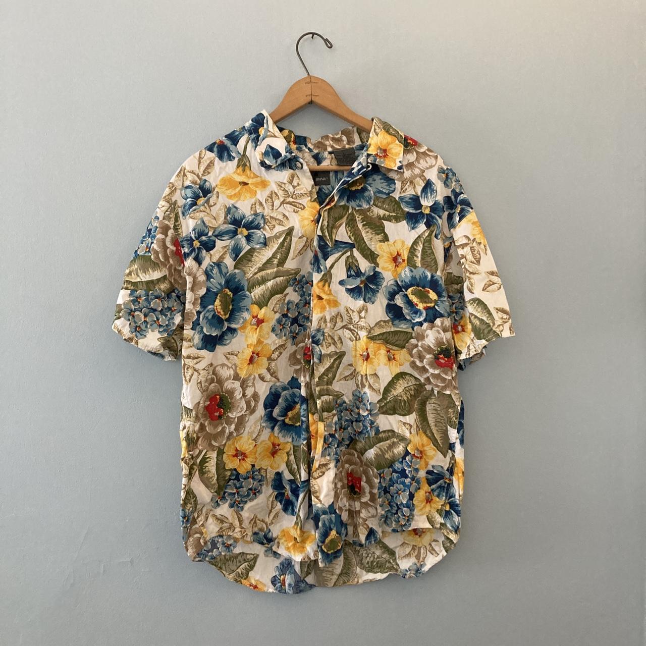 Liz Claiborne Men's Blue and Yellow Shirt | Depop