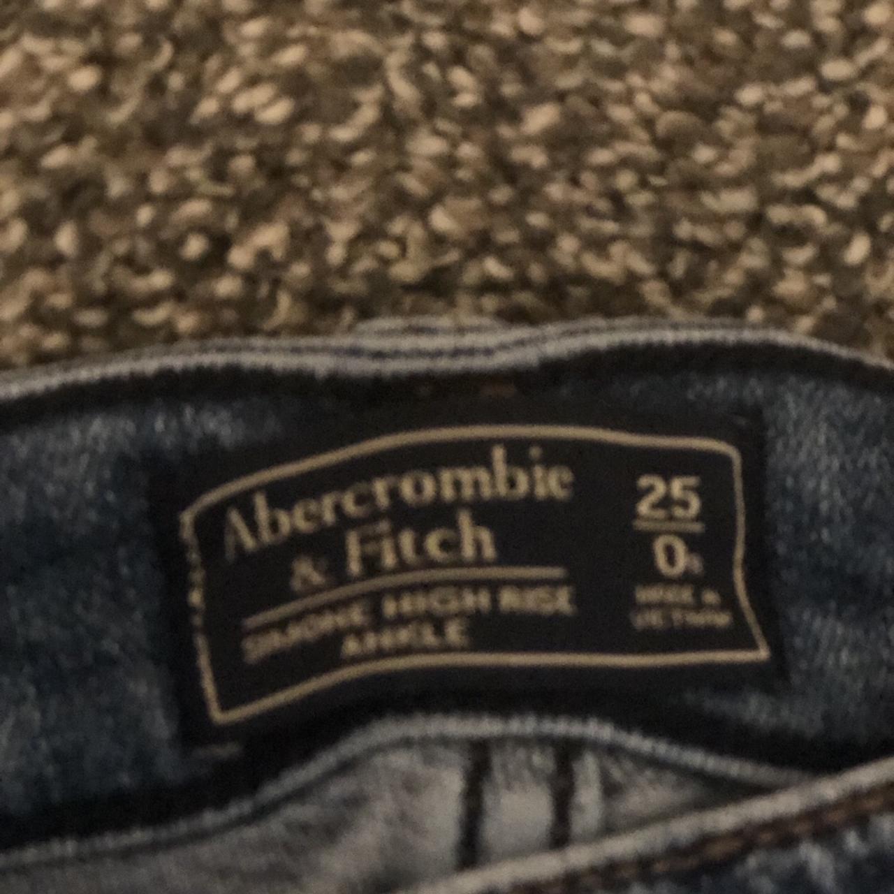 Abercrombie ankle length skinny jeans size... - Depop