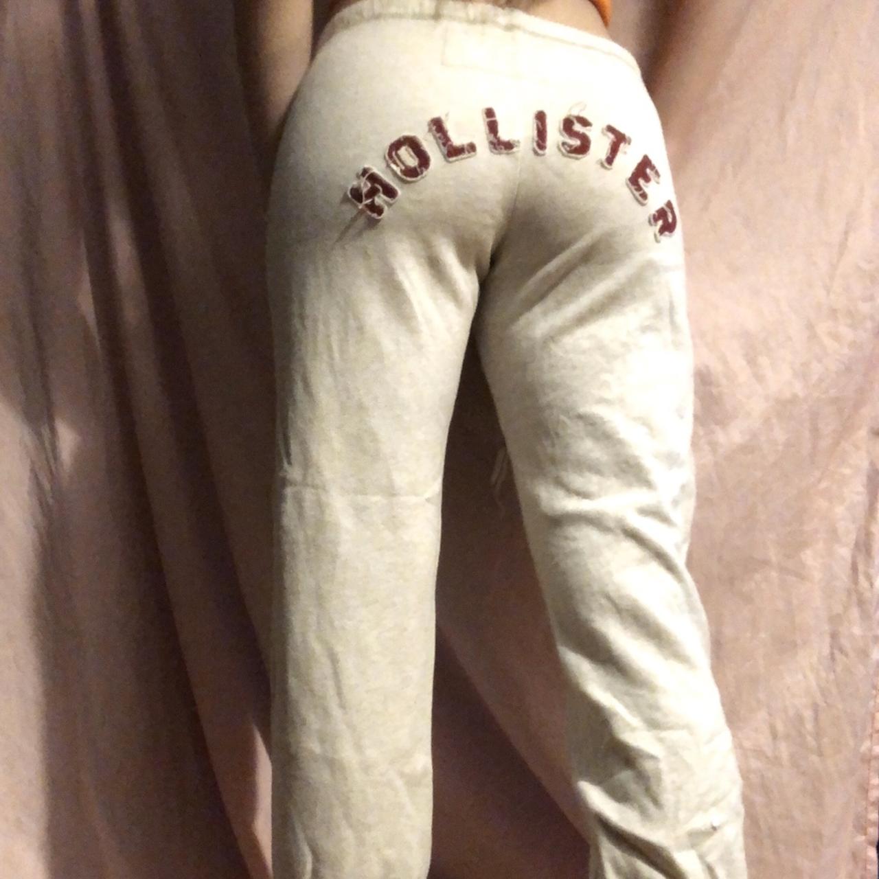 Hollister sweatpants cropped size XS could fit a - Depop