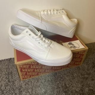 sepatu vans old skool full white