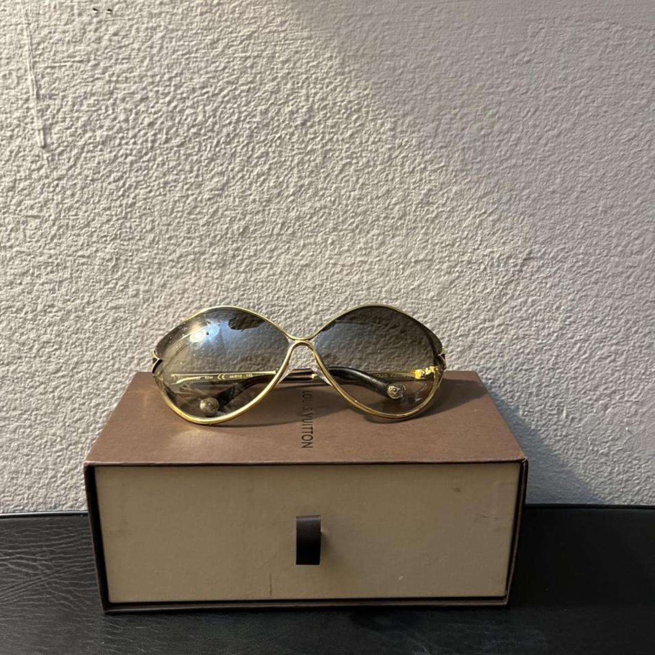 Rare vintage Louis Vuitton Kisslock glasses - Depop