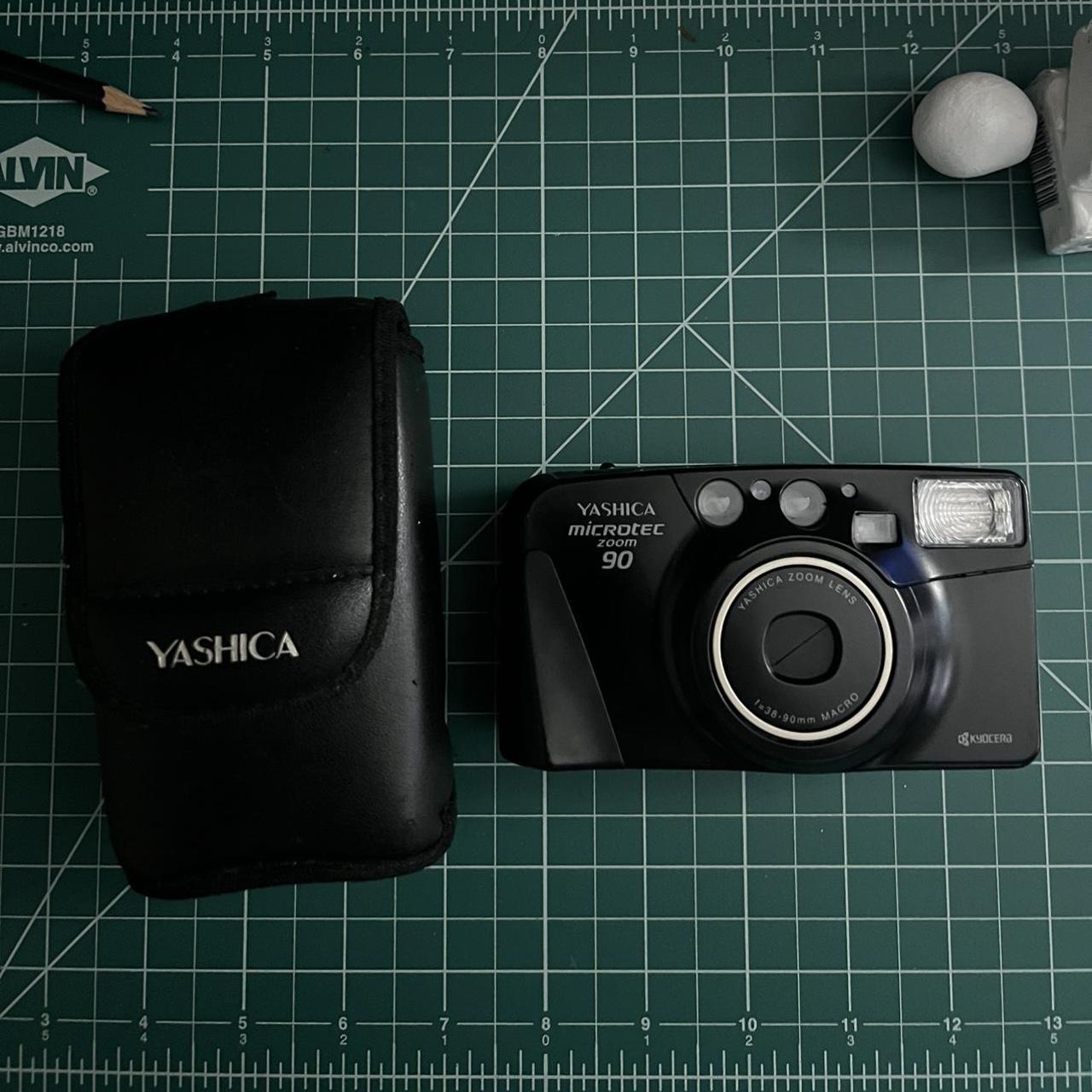 Yashica Black Cameras-and-accessories (3)