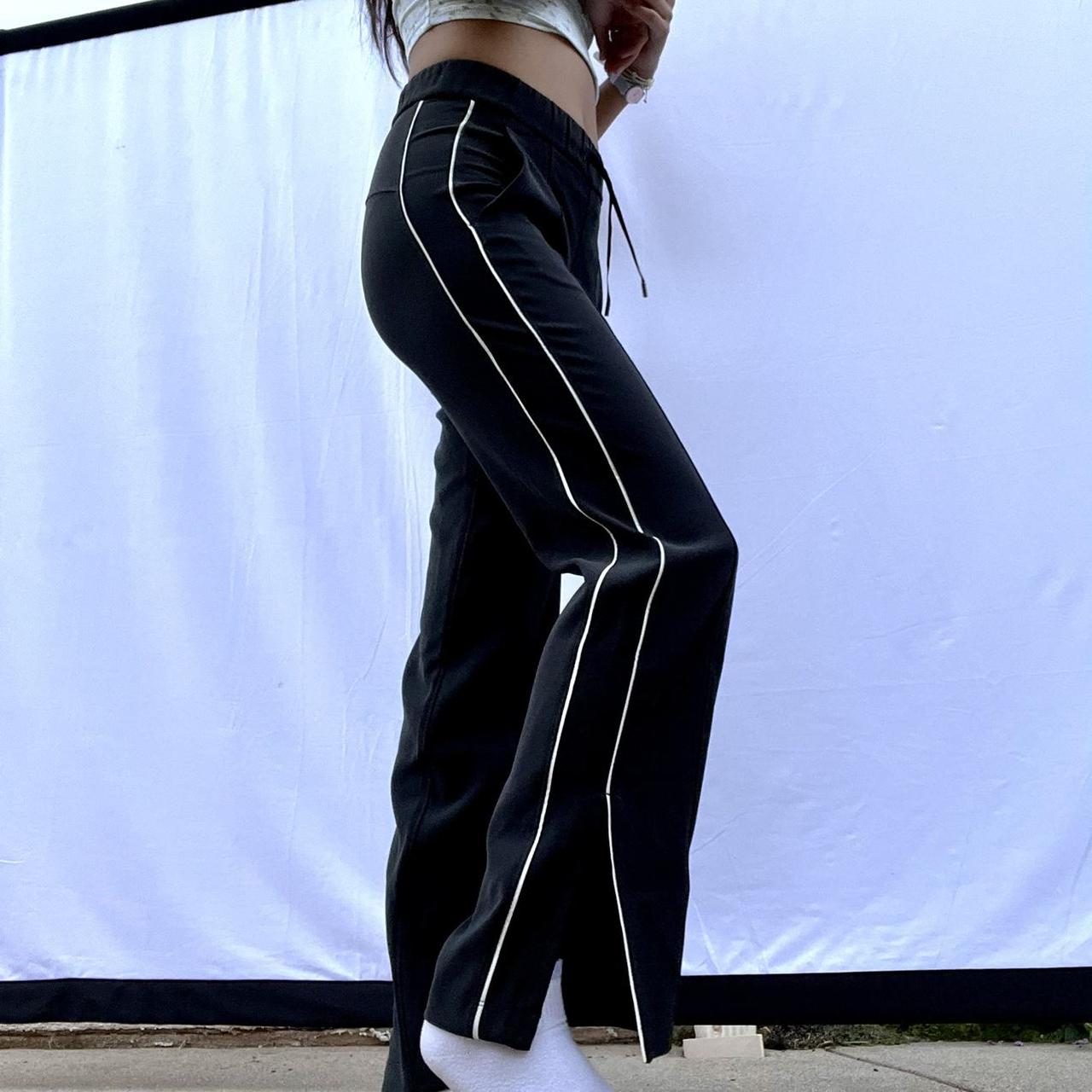 Lululemon Crop Track Pant Women's Size 10 Large Black White Luon