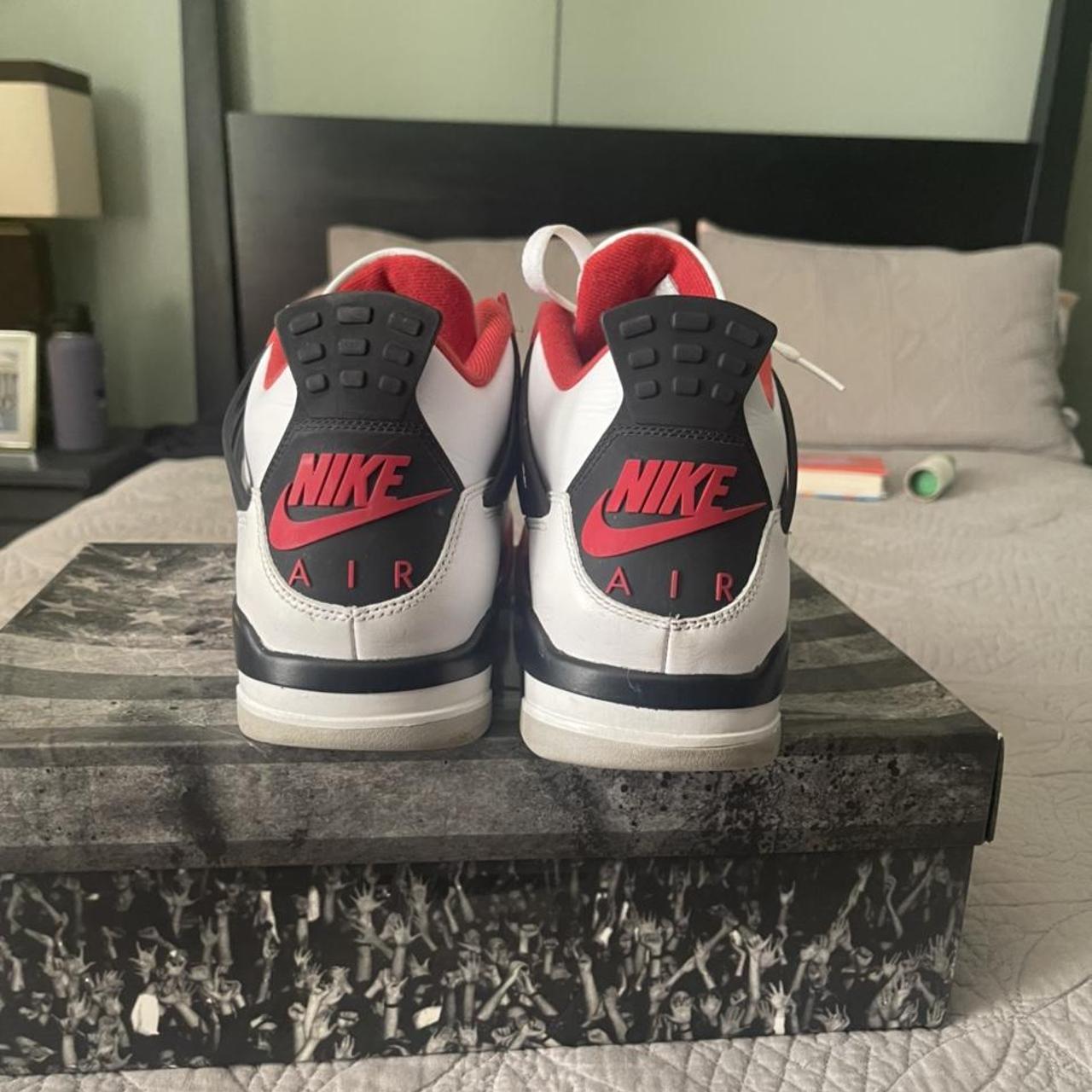 jordan 4 fire red singles day