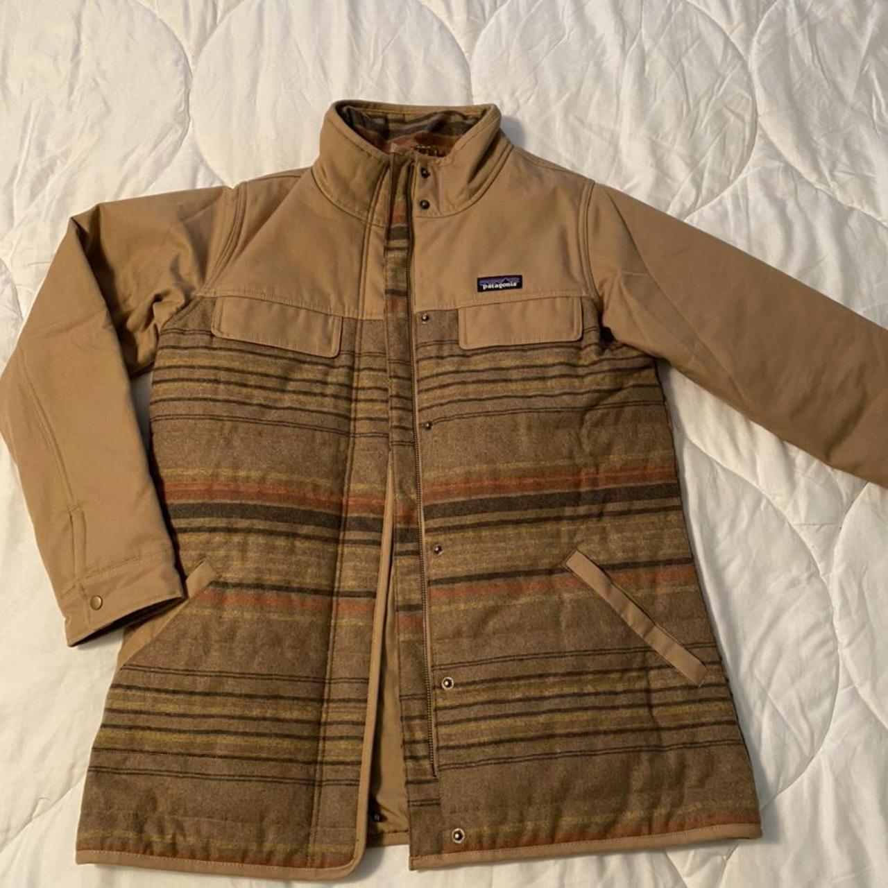 Patagonia Out Yonder Coat in brown, store size small