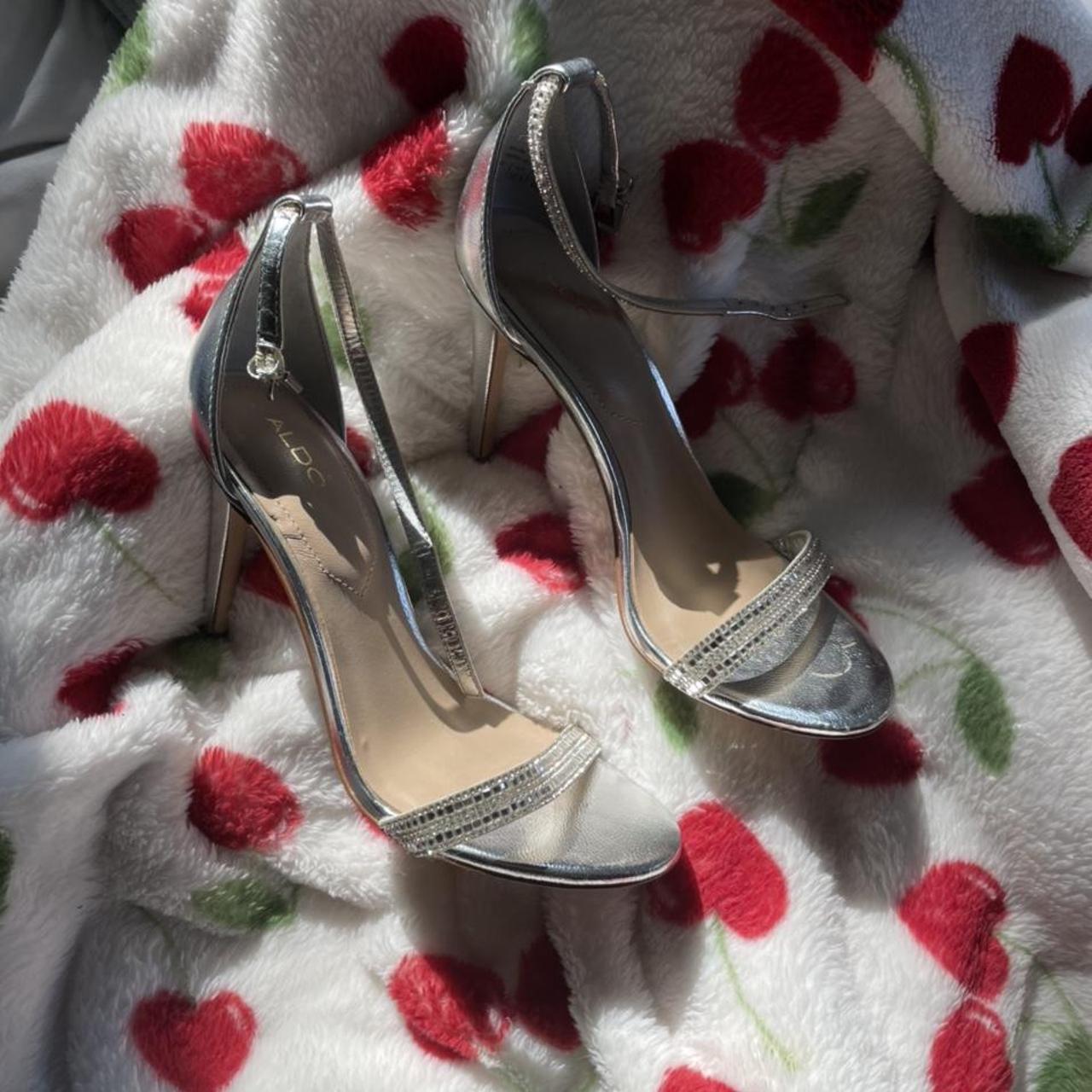 Silver heels size store 7