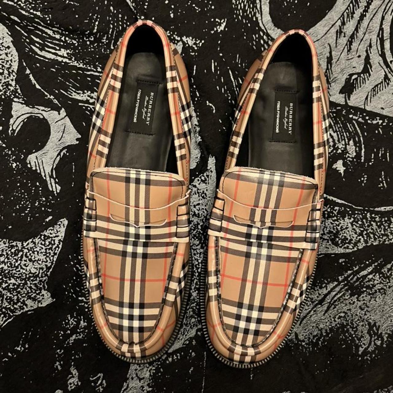Burberry Men's Tan and Black Loafers | Depop