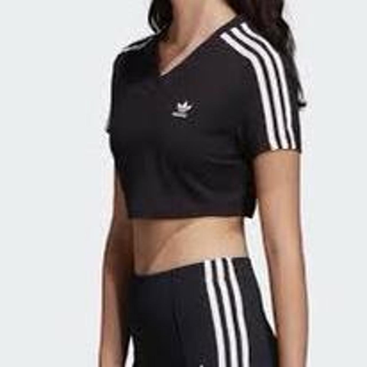 Black cropped cheap adidas top