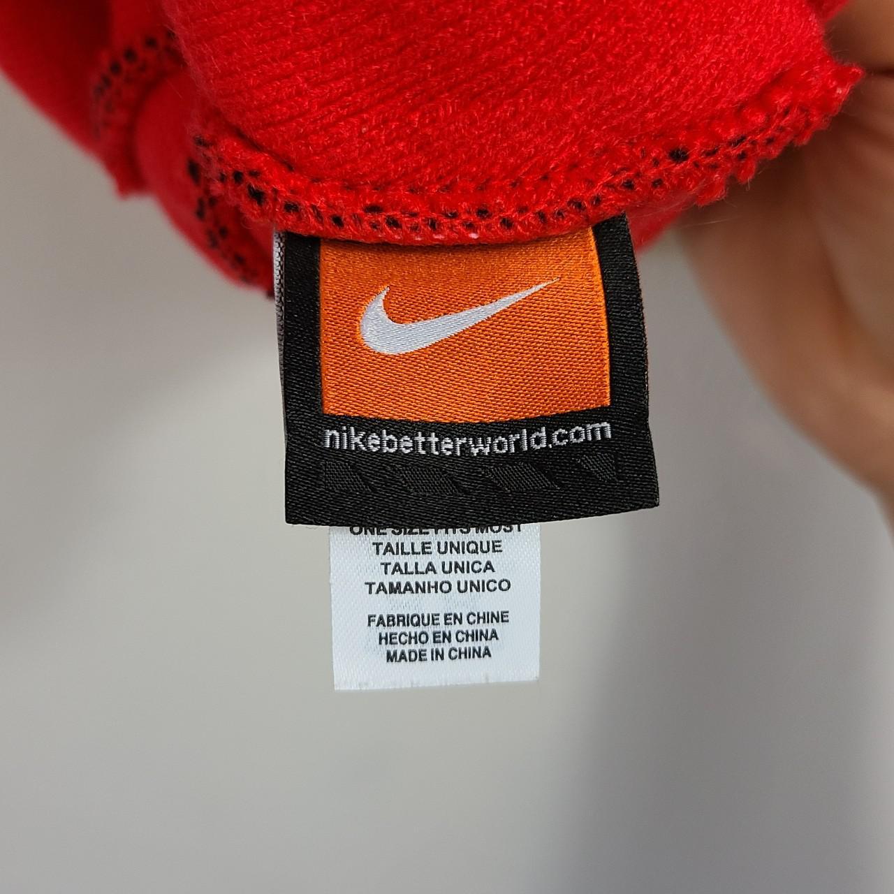 Nike Men's Red and Black Hat | Depop