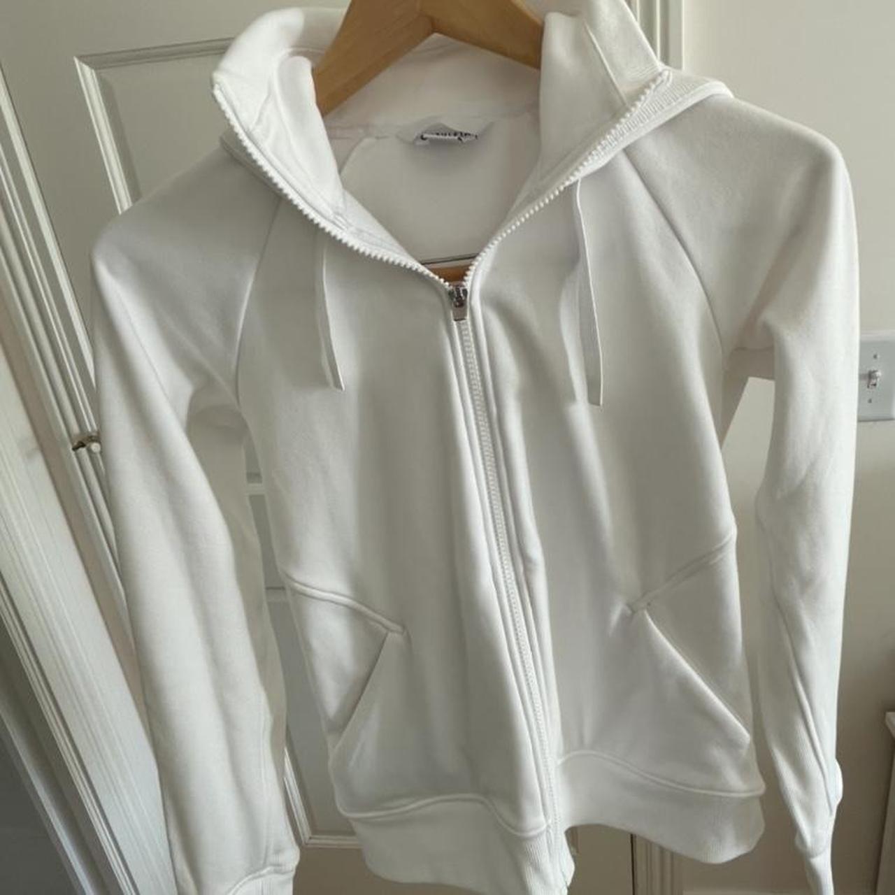 Athleta White Hoodie Hidden thumbholes Size XS 96% - Depop