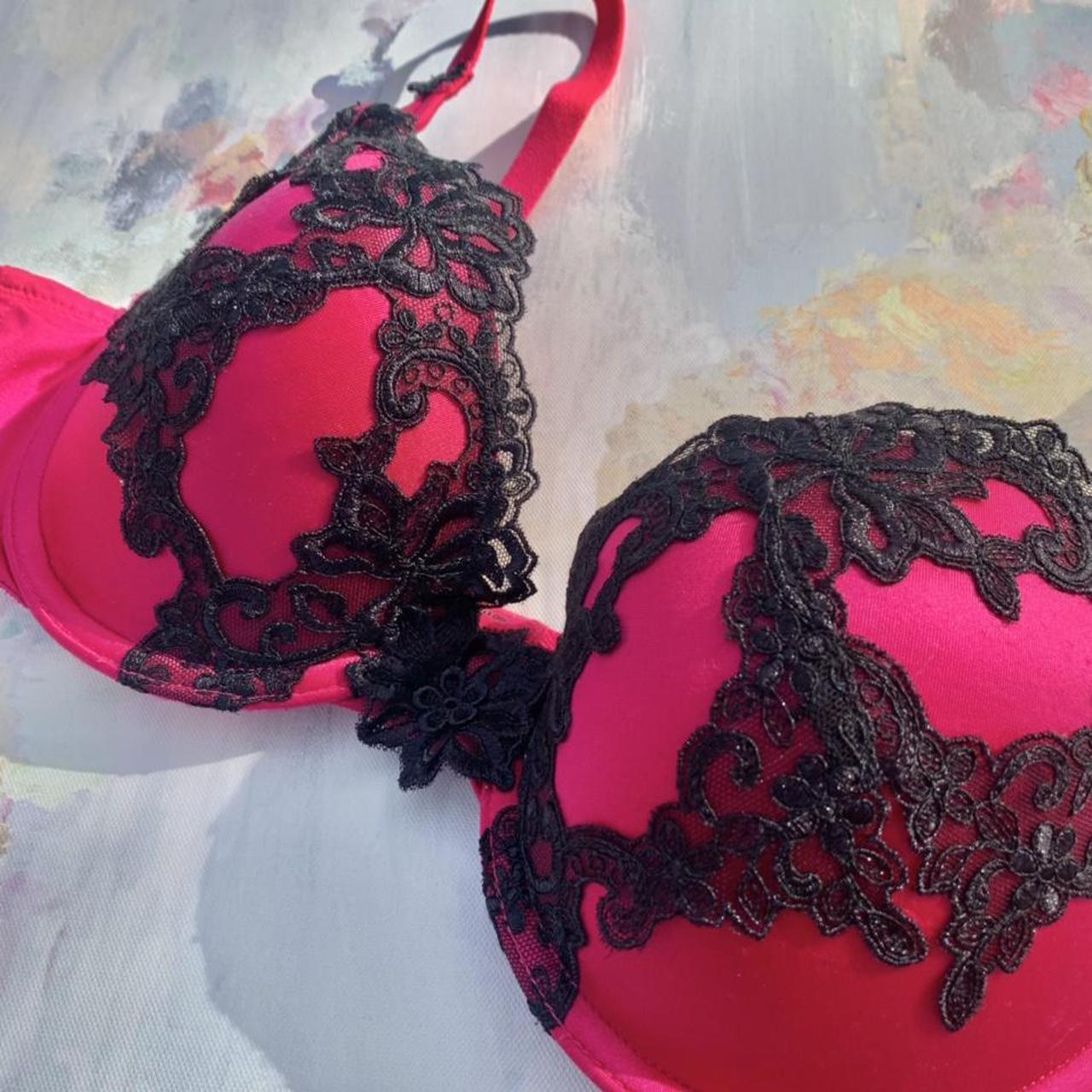 💔 Ti Amo 💔 peony pink and black lace bra Size - Depop