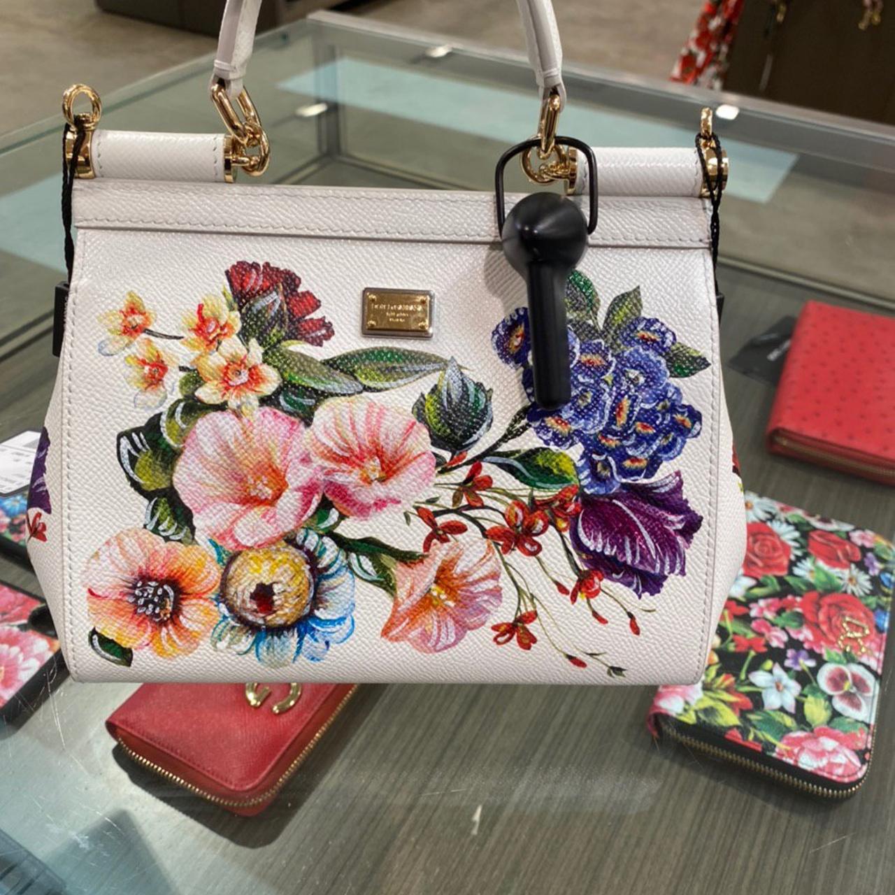 Dolce&Gabbana Dolce Gabbana Flowers Small Sicily | Depop Dolce&Gabbana Dolce Gabbana Flowers Small Sicily | Depop