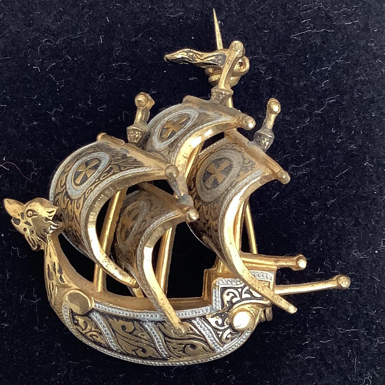 Cute #vintage #spanish Galleon Gold Tone Damascene - Depop