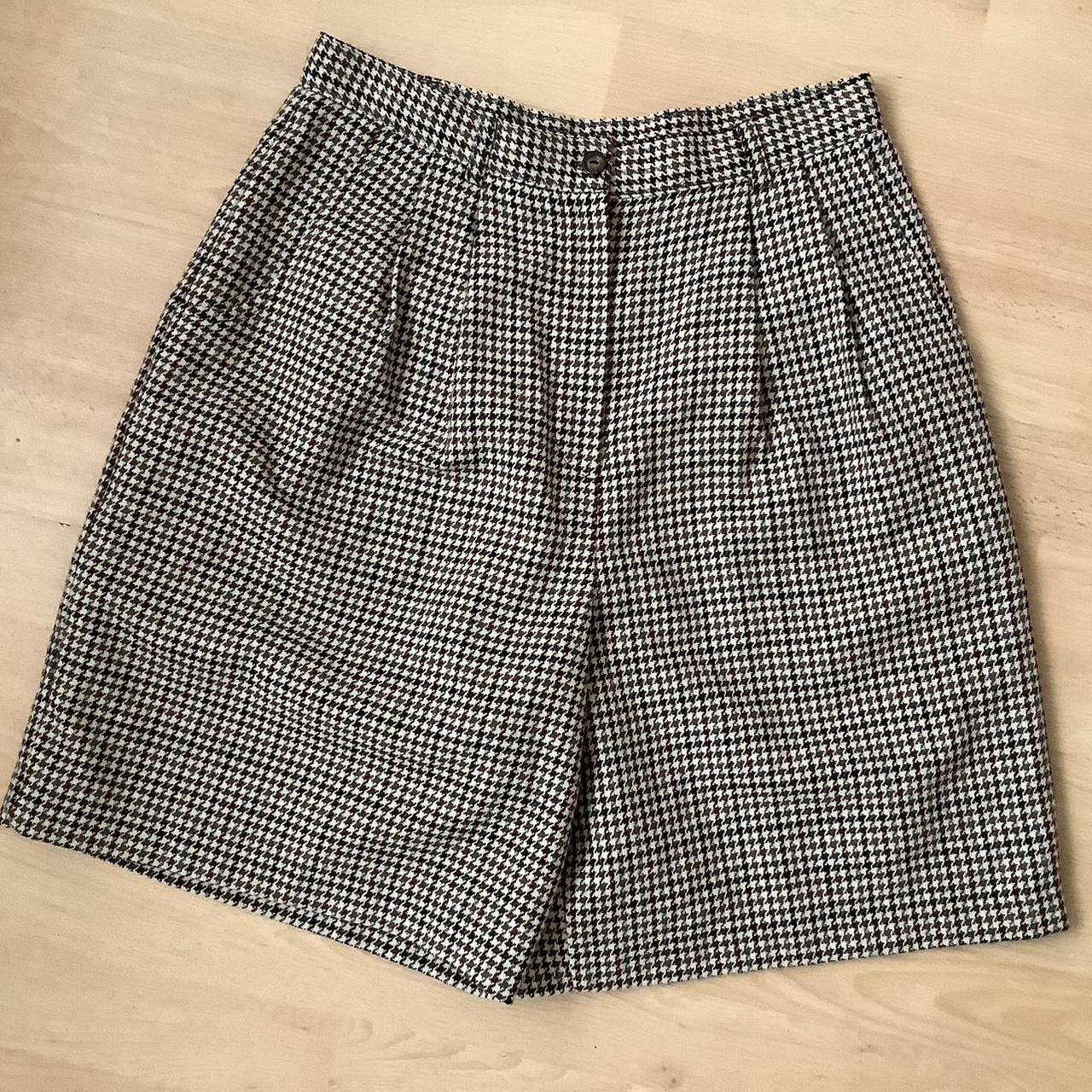 Sag Harbor Women's Brown and Tan Shorts | Depop