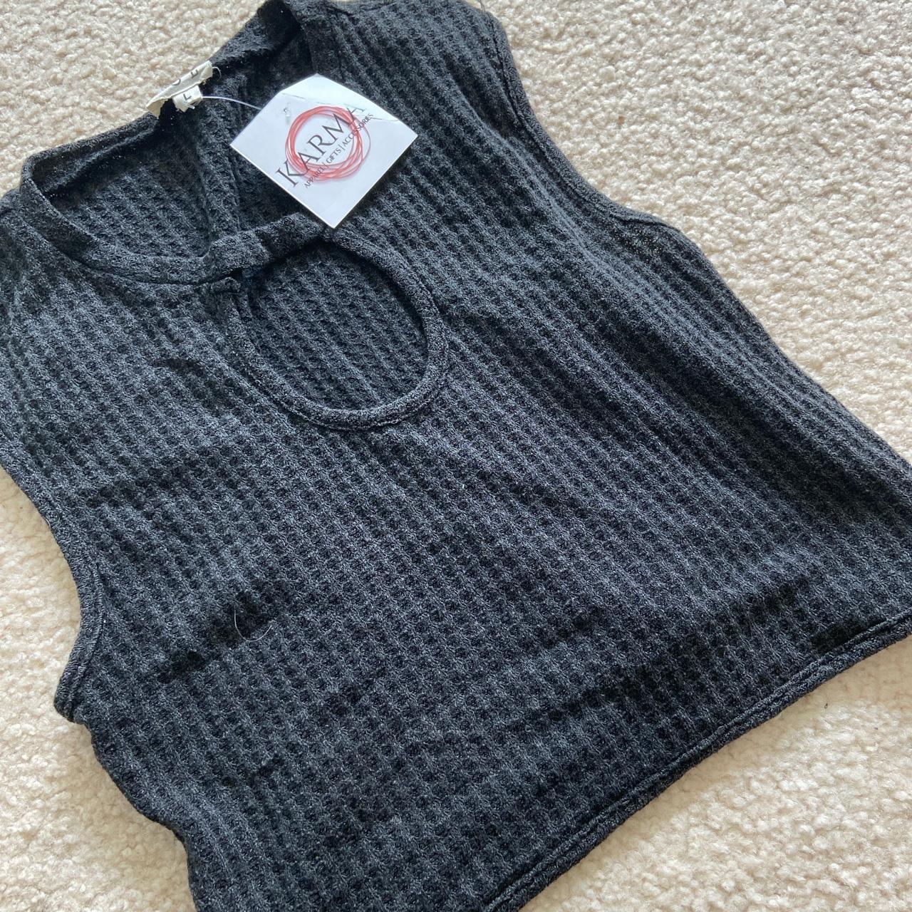 Product Image 1 - Super cute crop top. BRAND