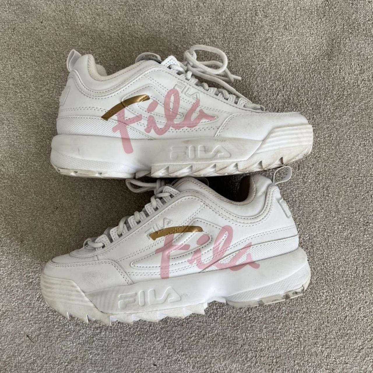 jd fila pink trainers
