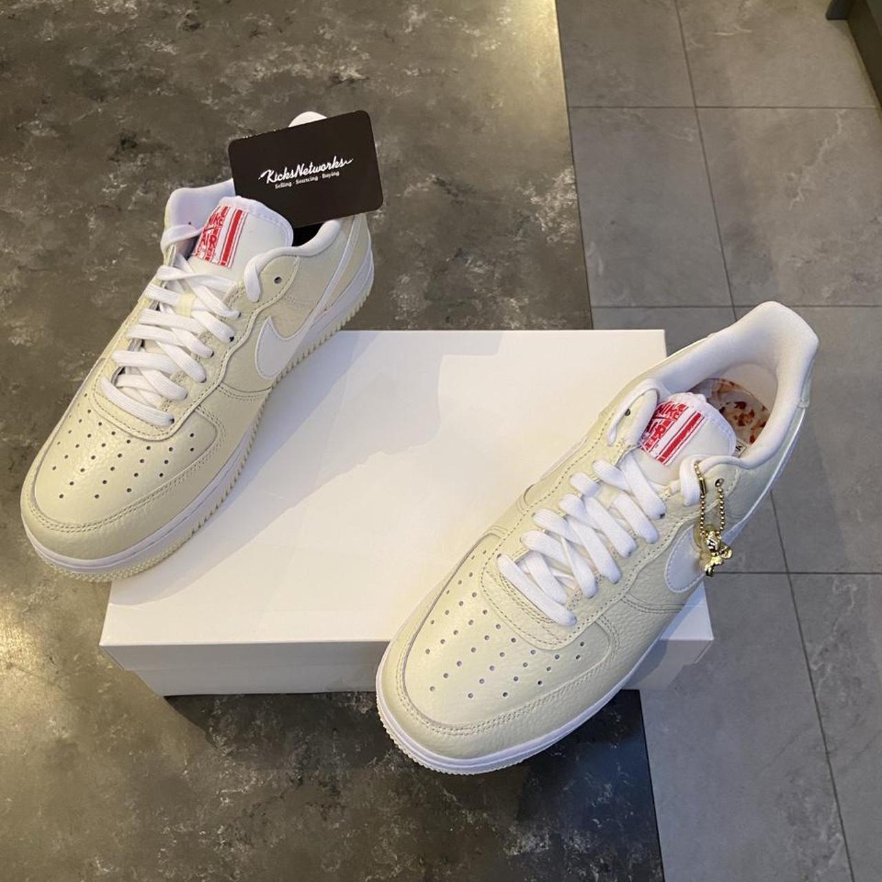 Nike Men's Cream and White Trainers | Depop