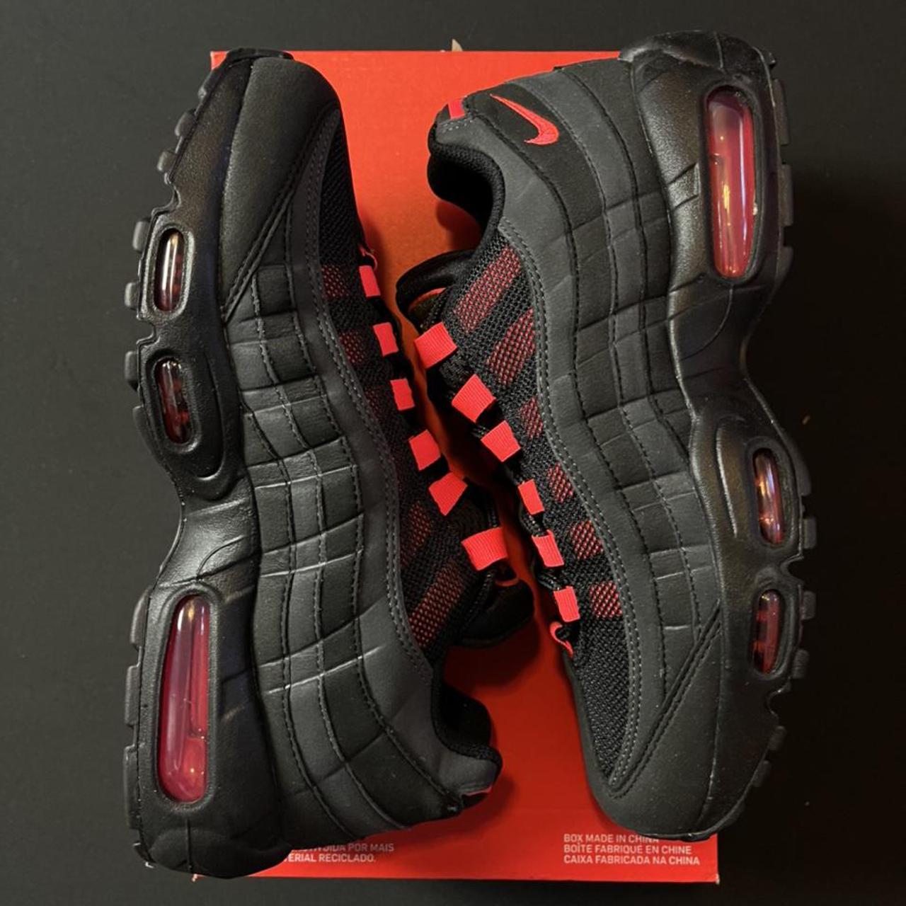 Nike Air Max 95 , Black Laser Crimson , DA1513-001...